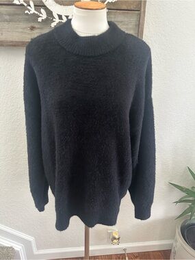 Calia by Carrie Underwood black fuzzy sweater ladies M